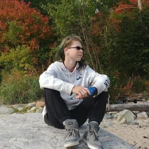 Meet your Posher, Damien